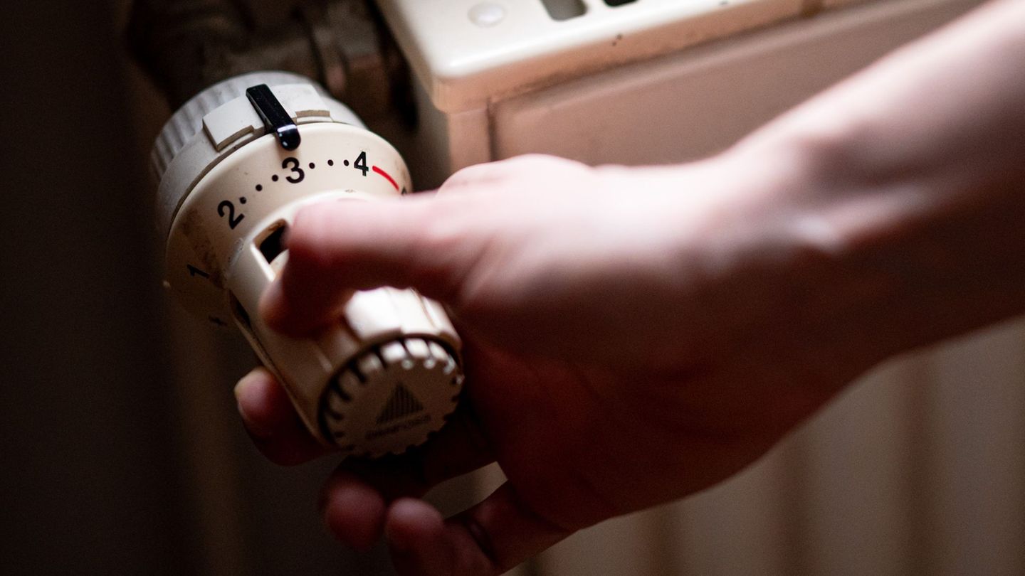 Der strenge Winter hat im Osten Deutschlands den Verbrauch von Heizenergie nach oben getrieben, wie aus einer Analyse des Energi