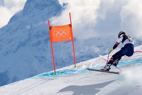 Lindsey Vonn hat sich bei ihrem Olympia-Sturz eine "komplexe Schienbeinfraktur" zugezogen.