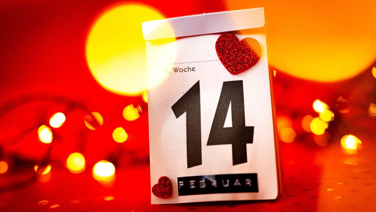 Am 14. Februar ist es wieder so weit: der Valentinstag. Foto: Sina Schuldt/dpa