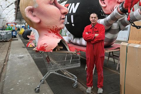 Jacques Tilly in seiner Werkstatt in Düsseldorf