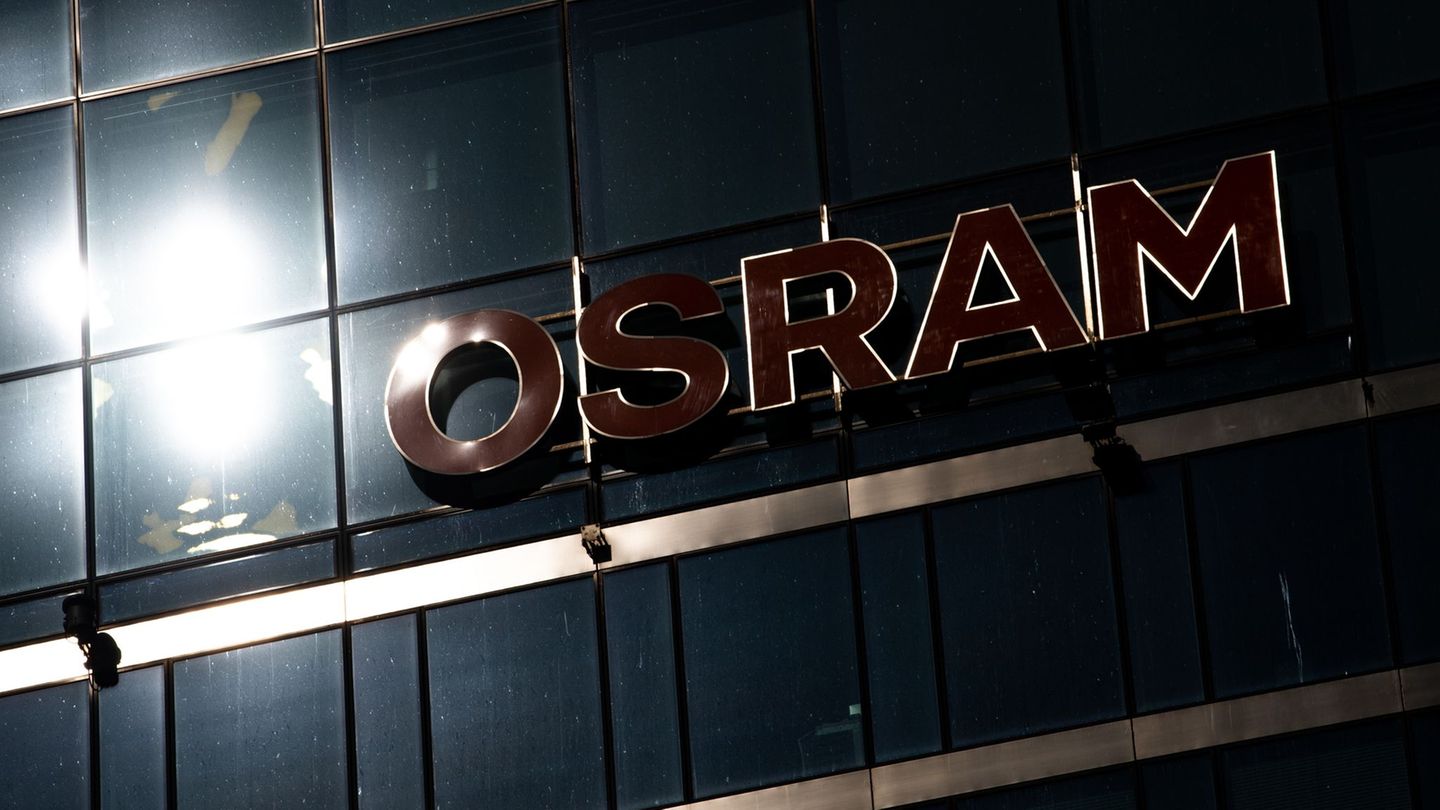 ams Osram will auch im Südwesten Stellen abbauen. (Archivbild) Foto: Peter Kneffel/dpa