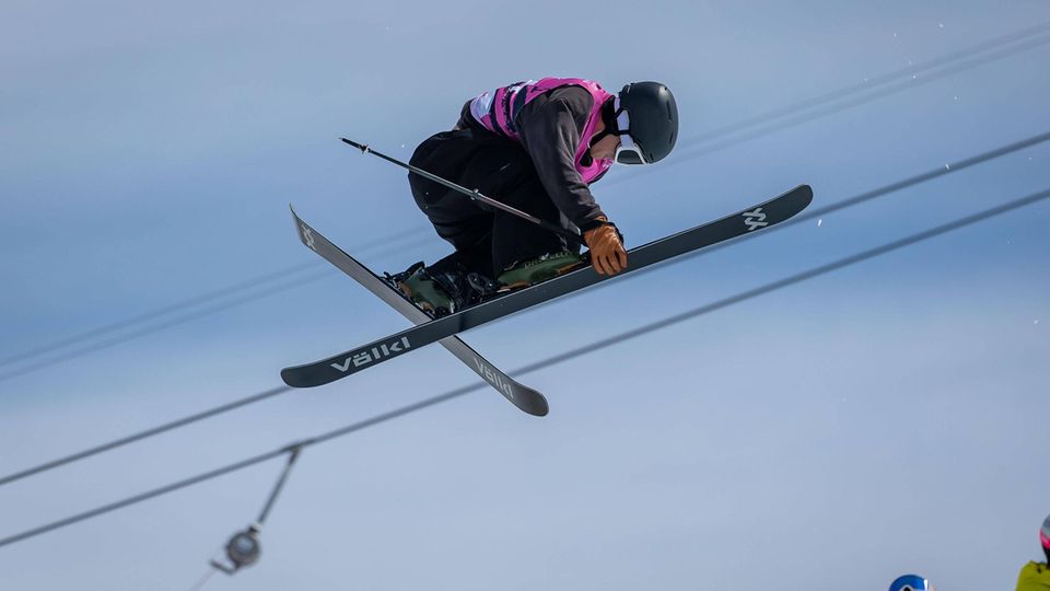 Hunter Hess in action