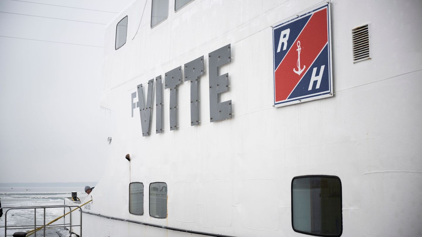 Nachdem erst am vergangenen Samstag der Fährverkehr wieder aufgenommen wurde, ist der Betrieb seit Montag wieder ausgesetzt. (Ar