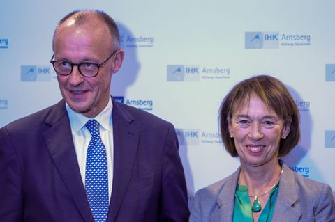 Bundeskanzler Friedrich Merz (CDU) und seine Frau Charlotte Merz (Archivfoto)