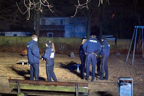 Einer der beiden tödlichen Unfälle passierte auf einem Spielplatz in Bielefeld. (Archivbild) Foto: Christian Müller/dpa