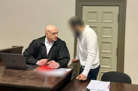 Der ehemalige Kampfsportler muss sich wegen schwerer Körperverletzung vor Gericht verantworten. Foto: Carola Große-Wilde/dpa