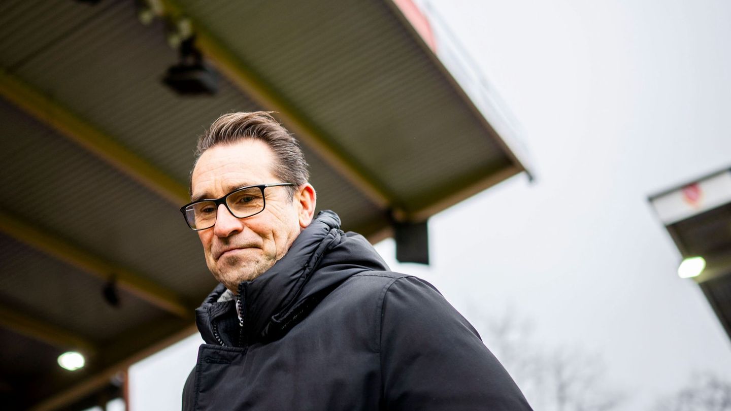 Preetz verletzte sich beim Skifahren. (Archivbild) Foto: Julius Frick/dpa