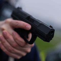 In Waltrop ist ein Anfang 50-Jähriger bei einer Auseinandersetzung mit Polizisten tödlich verletzt worden (Symbolbild)