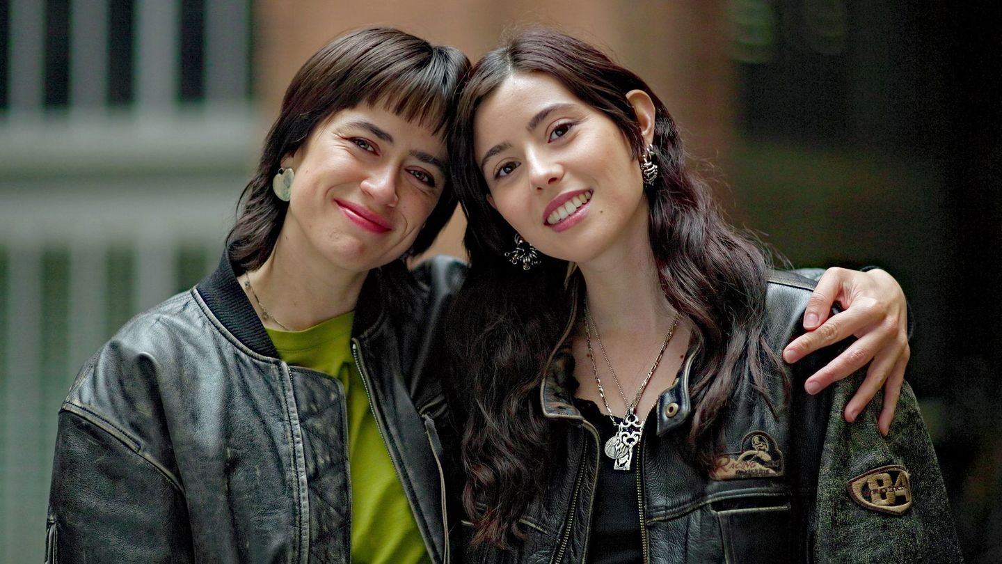 Für die Animationskünstlerin Émilie Tronche (links), Erfinderein der "Samuel"-Freundschaftsserie bei ARTE, und ihre Freundin Ophélie Lepert ist Freundschaft der Raum, der auf Vertrauen und Verständnis basiert.