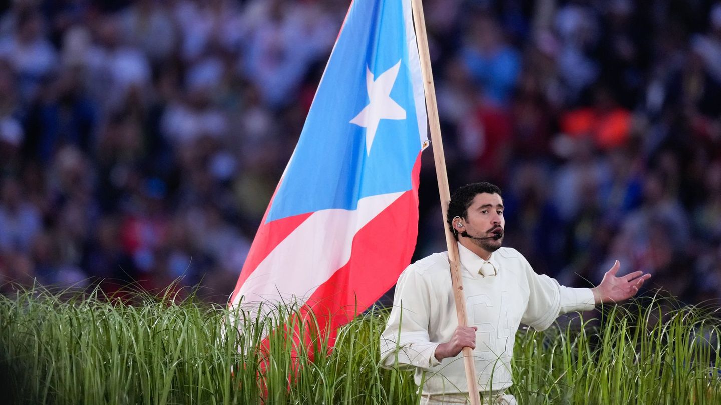 Die Show von Bad Bunny erhitzte in den USA die Gemüter. (Archivbild) Foto: Mark J. Terrill/AP/dpa