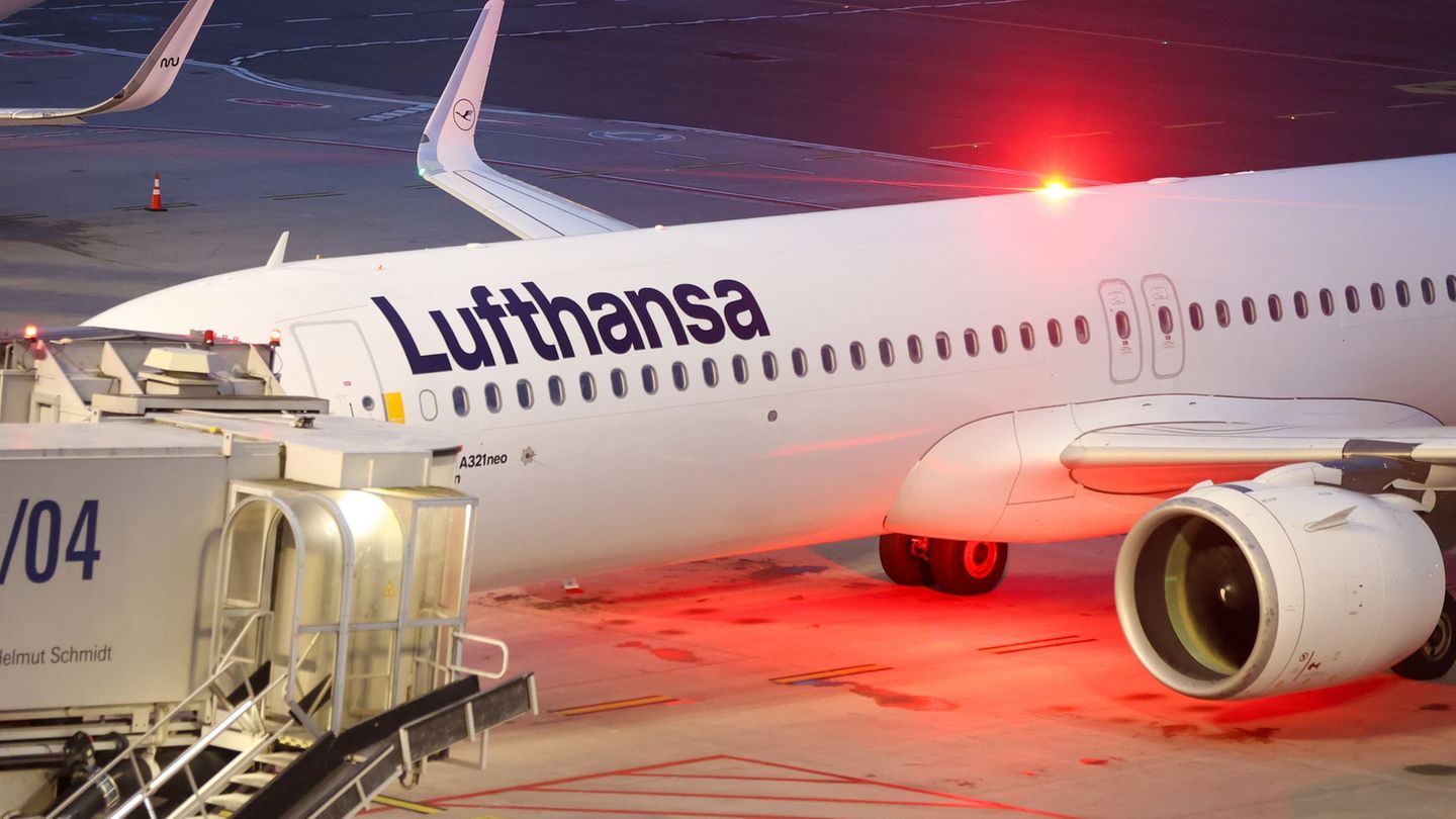 Der für Donnerstag angekündigte Streik bei der Lufthansa könnte auch zu Streichungen bei Flügen von und nach Hamburg führen (Arc