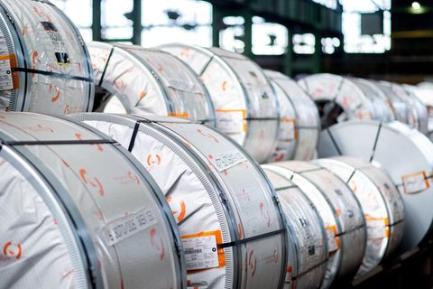 Neben normalem Stahl setzt die Salzgitter AG nun auch verstärkt auf Sicherheitsstahl. (Archivbild) Foto: Hauke-Christian Dittric
