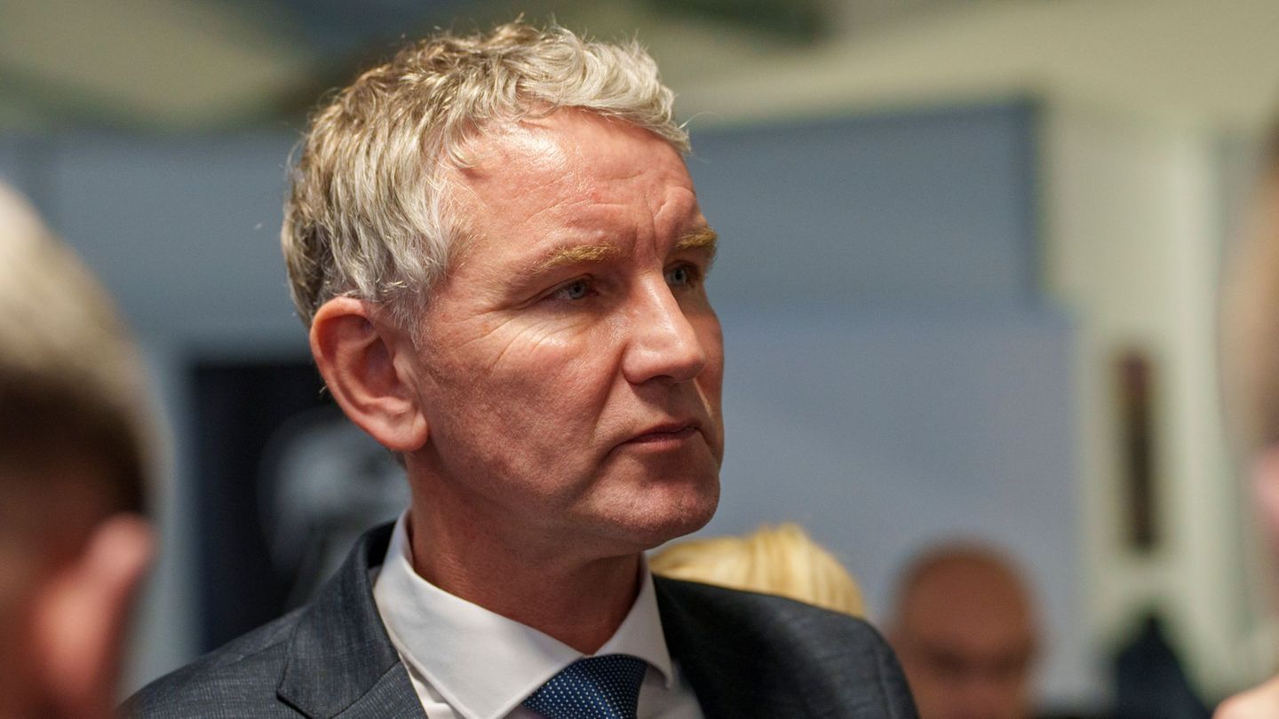 Die Stadt Lindenberg plant ein Redeverbot für AfD-Politiker Höcke. (Archivbild) Foto: Andreas Arnold/dpa