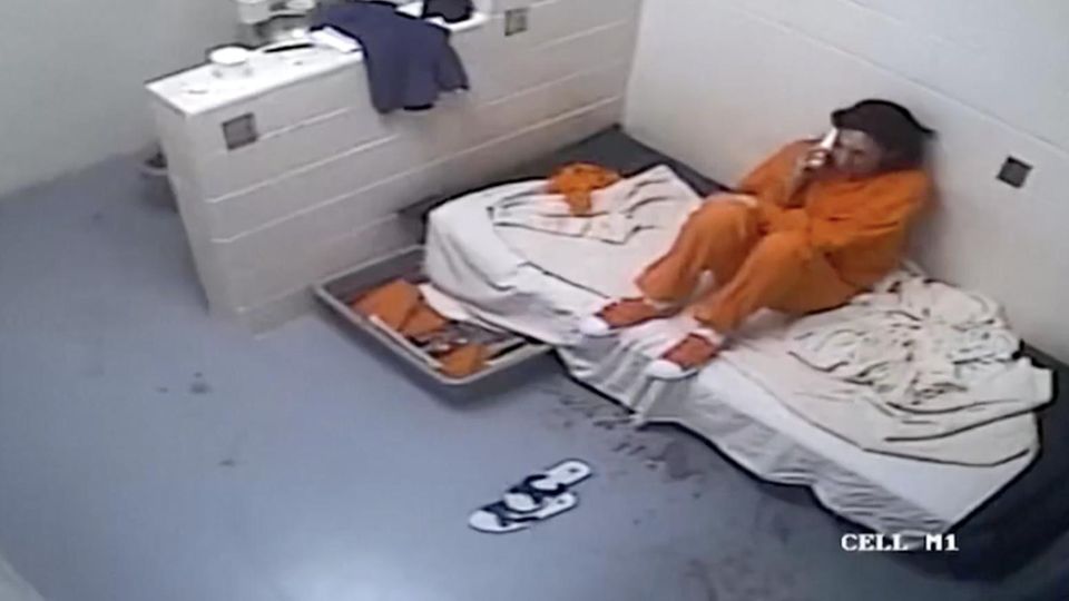 Aufnahmen dokumentieren Ghislaine Maxwells Alltag in Haft