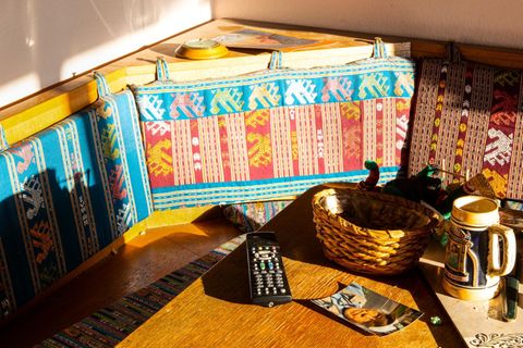 Thema Elternhaus: Esstisch einer verstorbenen Person