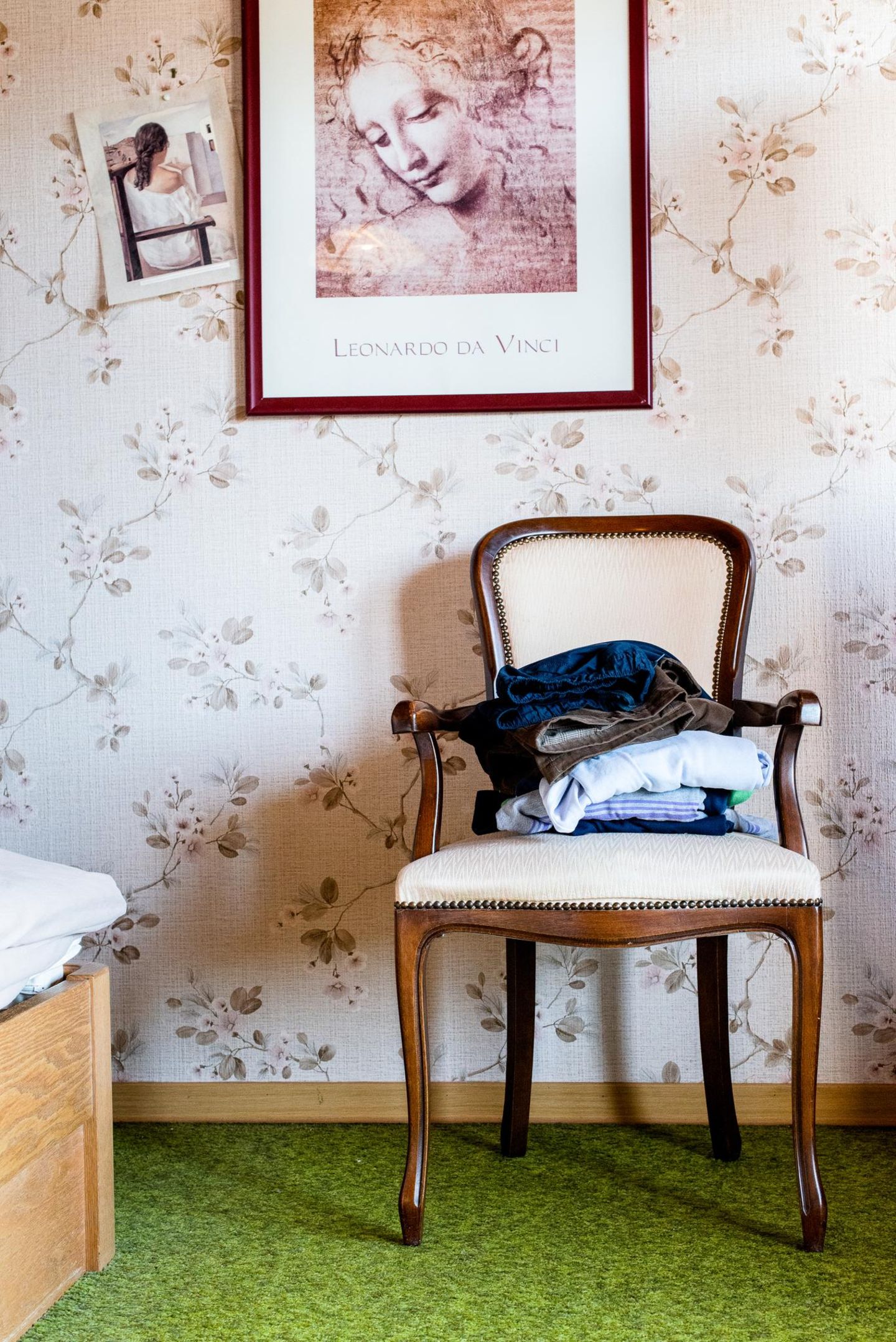 Thema Elternhaus: Stuhl in einer Wohnung eines Verstorbenen