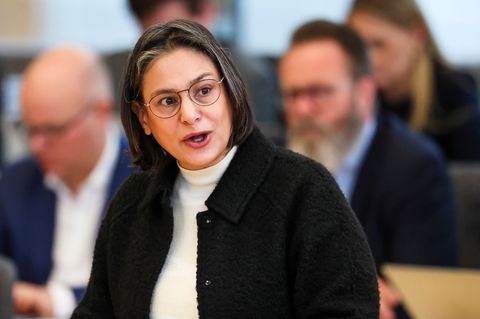 SPD-Fraktionschefin Serpil Midyatli wirft der Koalition eine Inszenierung in der Haushaltspolitik vor. (Archivbild) Foto: Frank