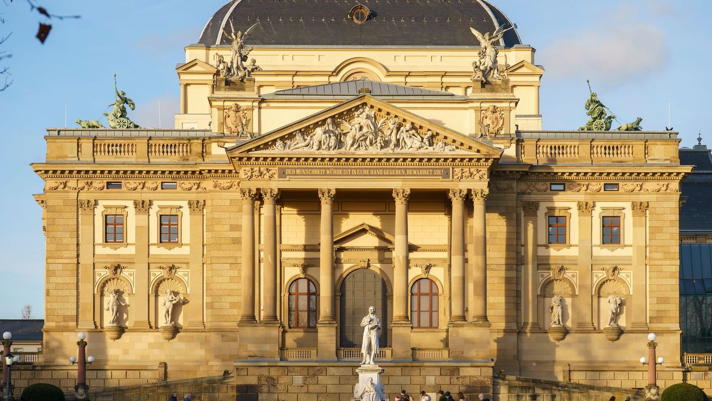 Im Staatstheater Wiesbaden ist im Mai traditionell Festivalzeit. (Archivbild) Foto: Andreas Arnold/dpa