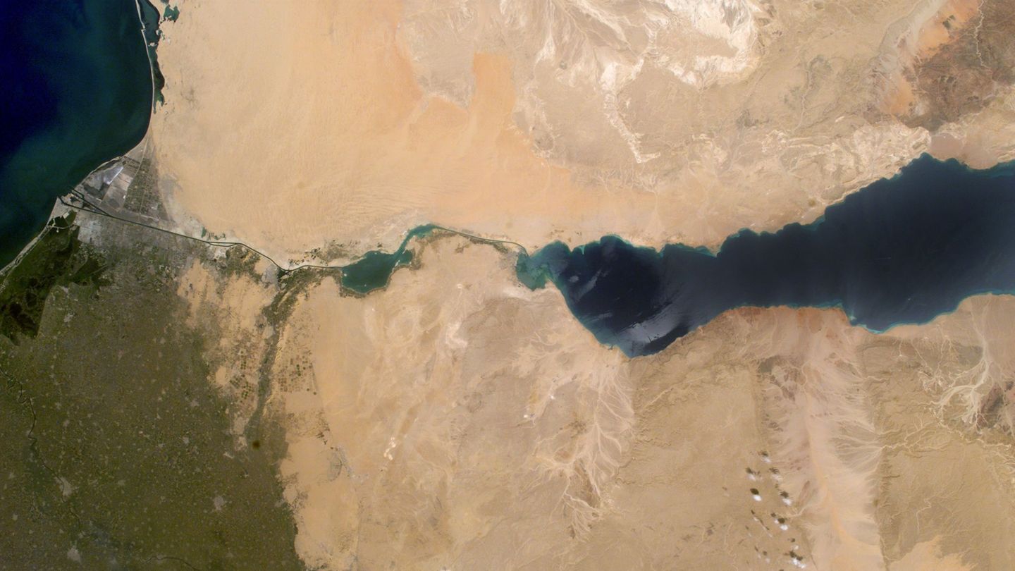 Der Verband Deutscher Reeder (VDR) fordert eine Verlängerung des militärischen Schutzes von Handelsschiffen im Nahen und Mittler