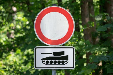 Von Panzern, über Detektoren bis hin zu Drohnen - all das gehört zur Steigerung der Verteidigungsfähigkeit Deutschlands. (Symbol