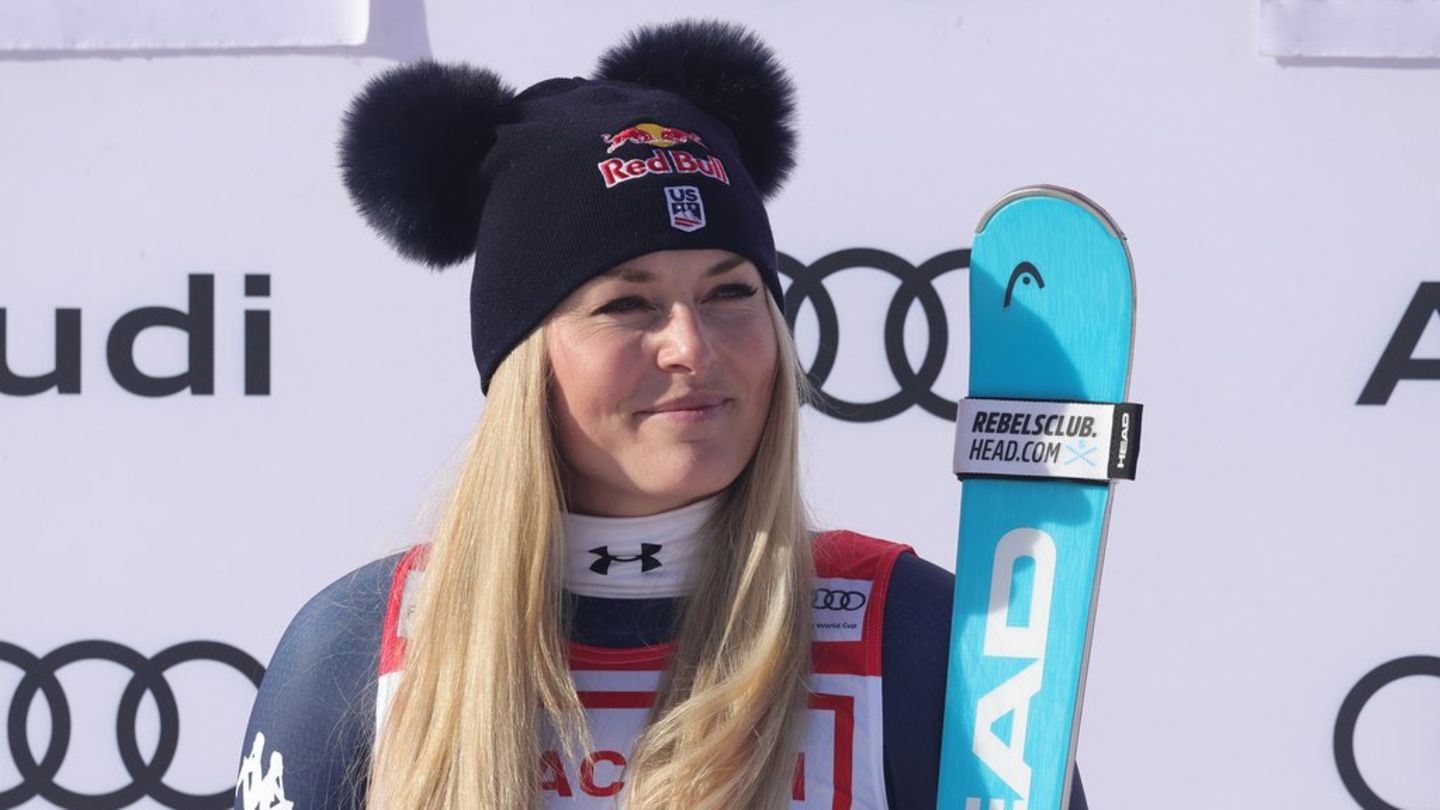 Lindsey Vonn meldet sich trotz der Umstände mit positiven Worten aus dem Krankenhaus.