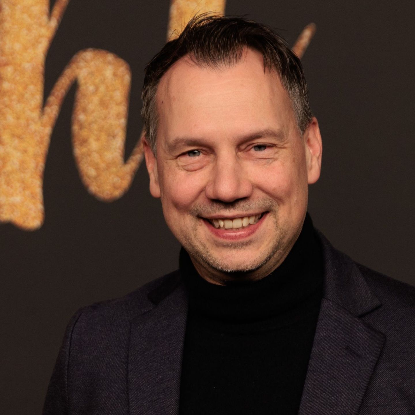 Sebastian Fitzek kann auch lustig: Sein komödiantischer Bestseller "Der erste letzte Tag" wird jetzt von Prime Video verfilmt. F