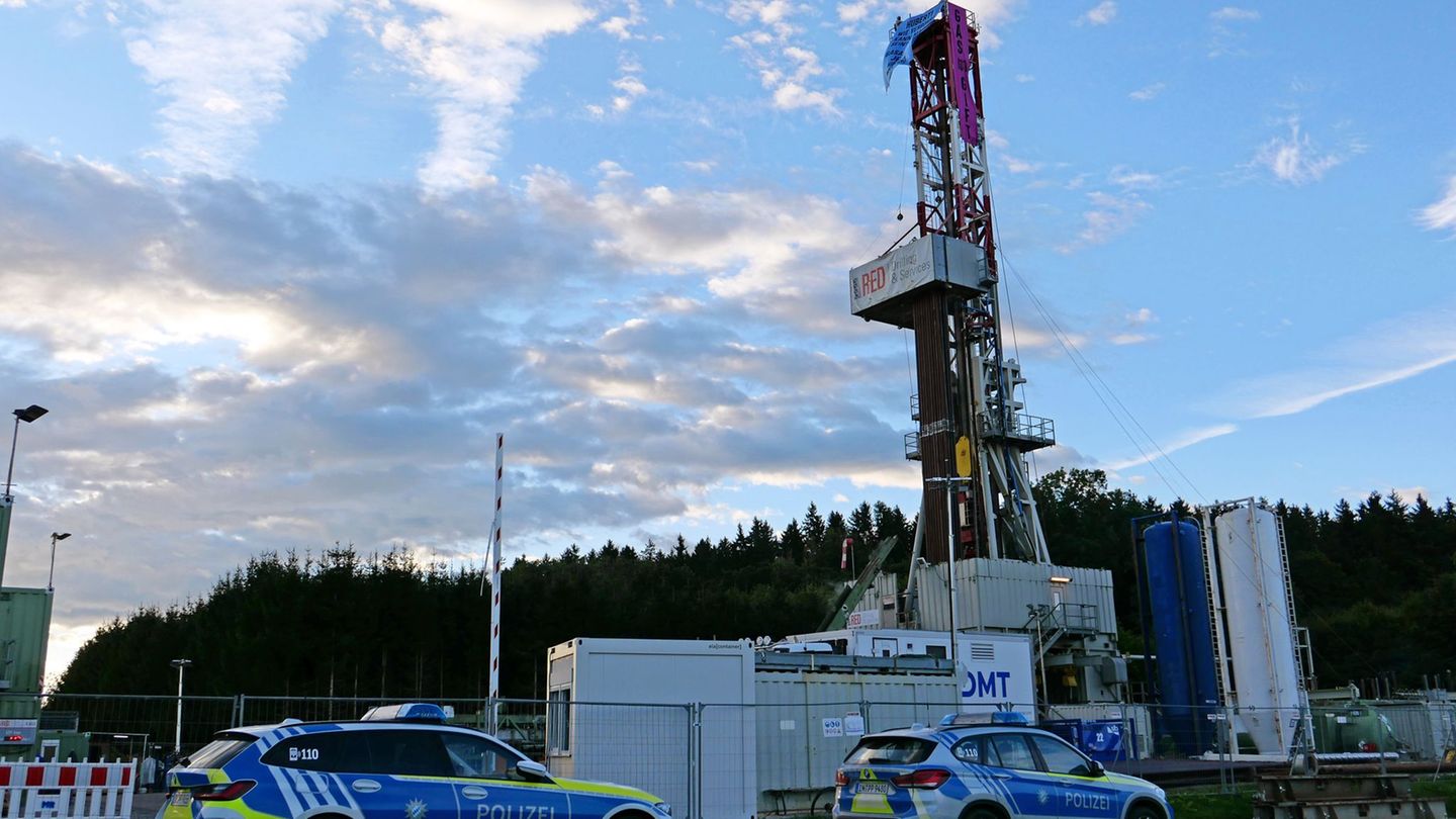 Die Suche nach Erdgas in Reichling wird von vielen Anwohnern und Umweltschützern kritisch gesehen. (Archivbild) Foto: Uwe Lein/d