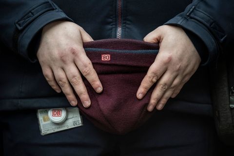 Der tödliche Angriff auf den Zugbegleiter in Rheinland-Pfalz hat bundesweit Erschütterung ausgelöst. (Archivbild) Foto: Boris Ro