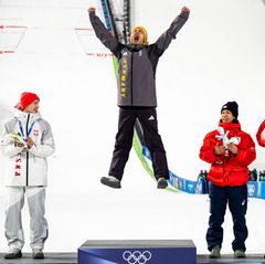 Olympische Spiele: Überraschungssieg für Skispringer Philipp Raimund