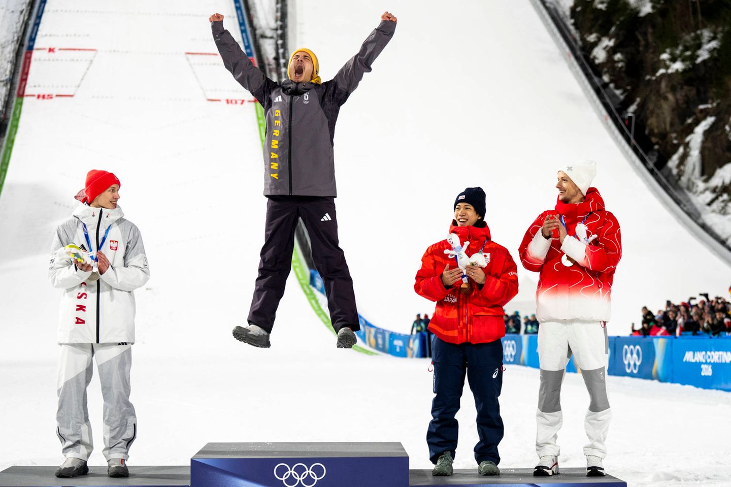 Olympische Spiele: Überraschungssieg für Skispringer Philipp Raimund