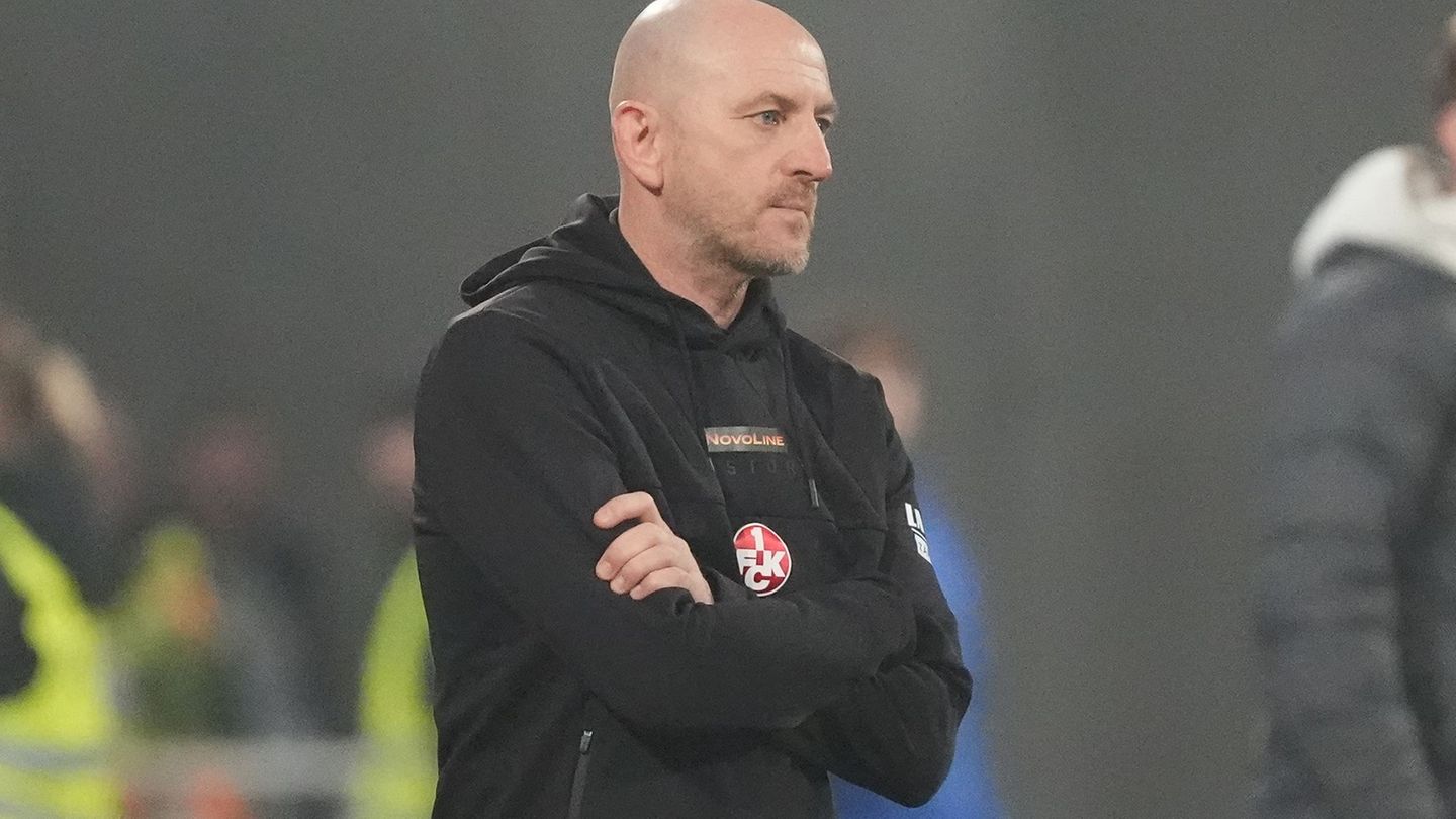 Angespannte Lage: Kaiserslautern und Trainer Torsten Lieberknecht stehen im Heimspiel gegen Fürth unter Zugzwang. (Archivbild) F