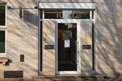 Die Handwerkskammer Lübeckplant mit dem Trave-Campus ein neues Zentrum für berufliche Bildung. (Symbolbild) Foto: Christian Char