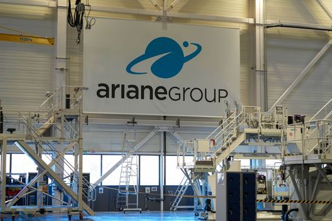 Ein Werk des Raketenherstellers Ariane Group in Frankreich. Foto: Thibault Camus/AP/dpa