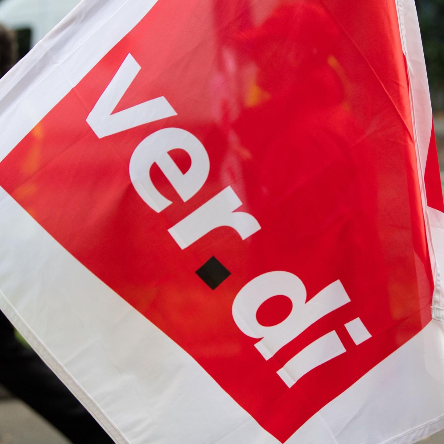 Verdi-Flagge bei Streik