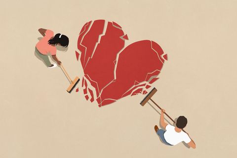 Thema Elternhaus: Illustration zweier Menschen, die ein zersprungenes Herz zusammenfegen