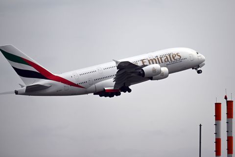 Die Bundesregierung zeigt sich aufgeschlossen bei der Frage, ob Emirates künftig auch vom Hauptstadtflughafen BER aus fliegen dü