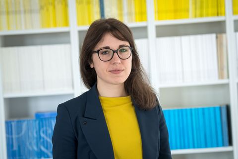 Die Anwältin legt ihr Amt als stellvertretendes Mitglied des Staatsgerichtshofs nieder. (Archivbild) Foto: Sina Schuldt/dpa