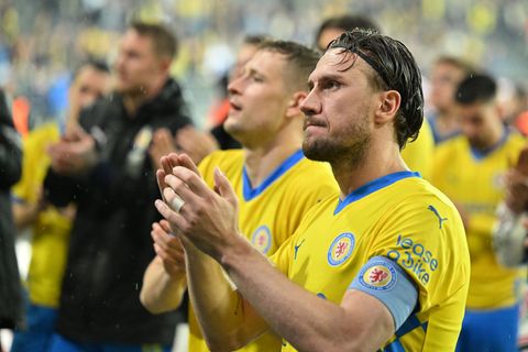 Wechselt nach Sarajevo: Der ehemalige Braunschweig-Kapitän Ermin Bicakcic. Foto: Swen Pförtner/dpa