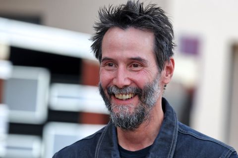 Lockerer Look à la Keanu Reeves: Der Hollywoodstar in Bahrain.