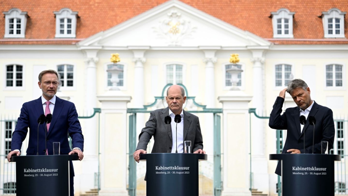 Spitze der Ampel-Regierung 2023 in Meseberg