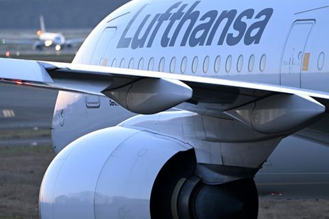 Lufthansa-Maschine in Frankfurt am Main