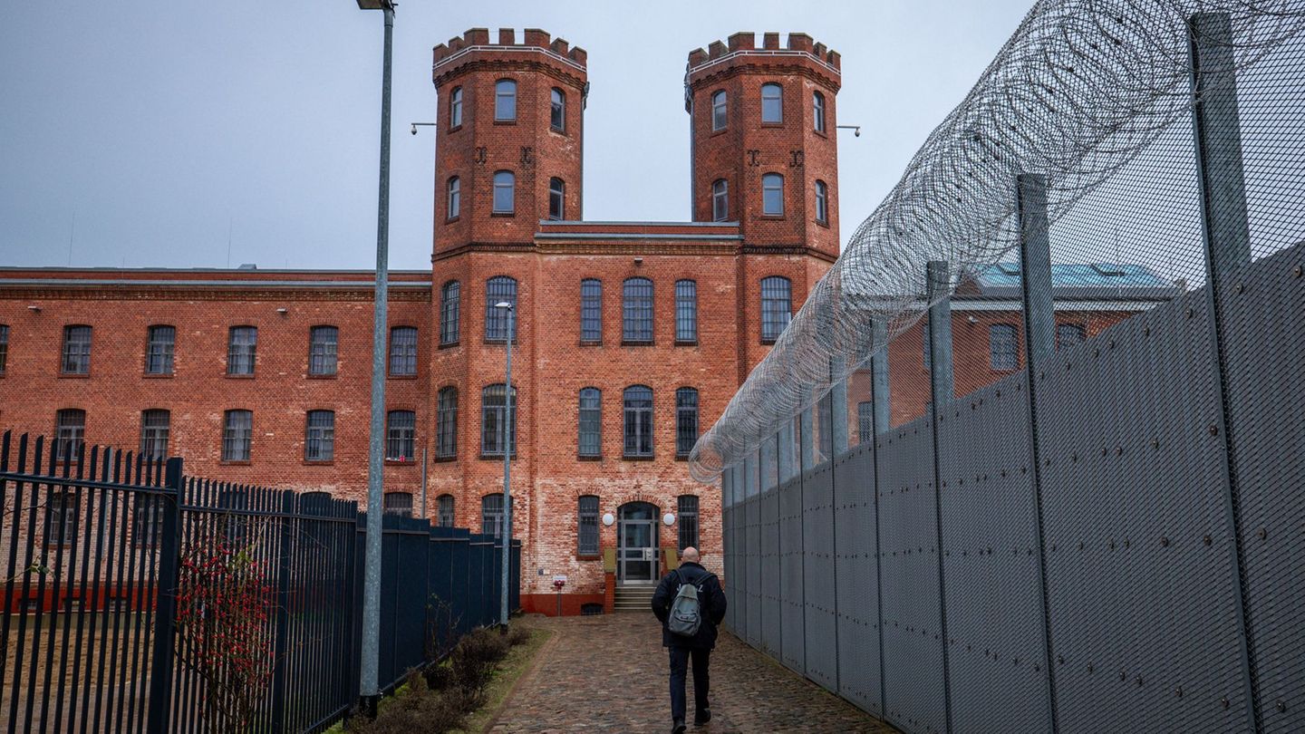 Die Justizvollzugsanstalt Bützow im Landkreis Rostock ist das größte Gefängnis in Mecklenburg-Vorpommern. (Symbolbild) Foto: Jen
