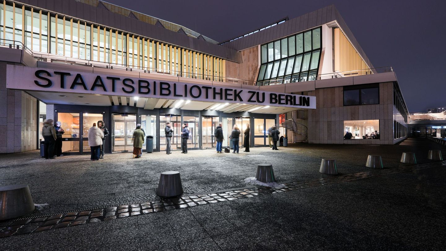 Die Staatsbibliothek in Berlin-Tiergarten gilt als Architekturikone. Foto: Soeren Stache/dpa