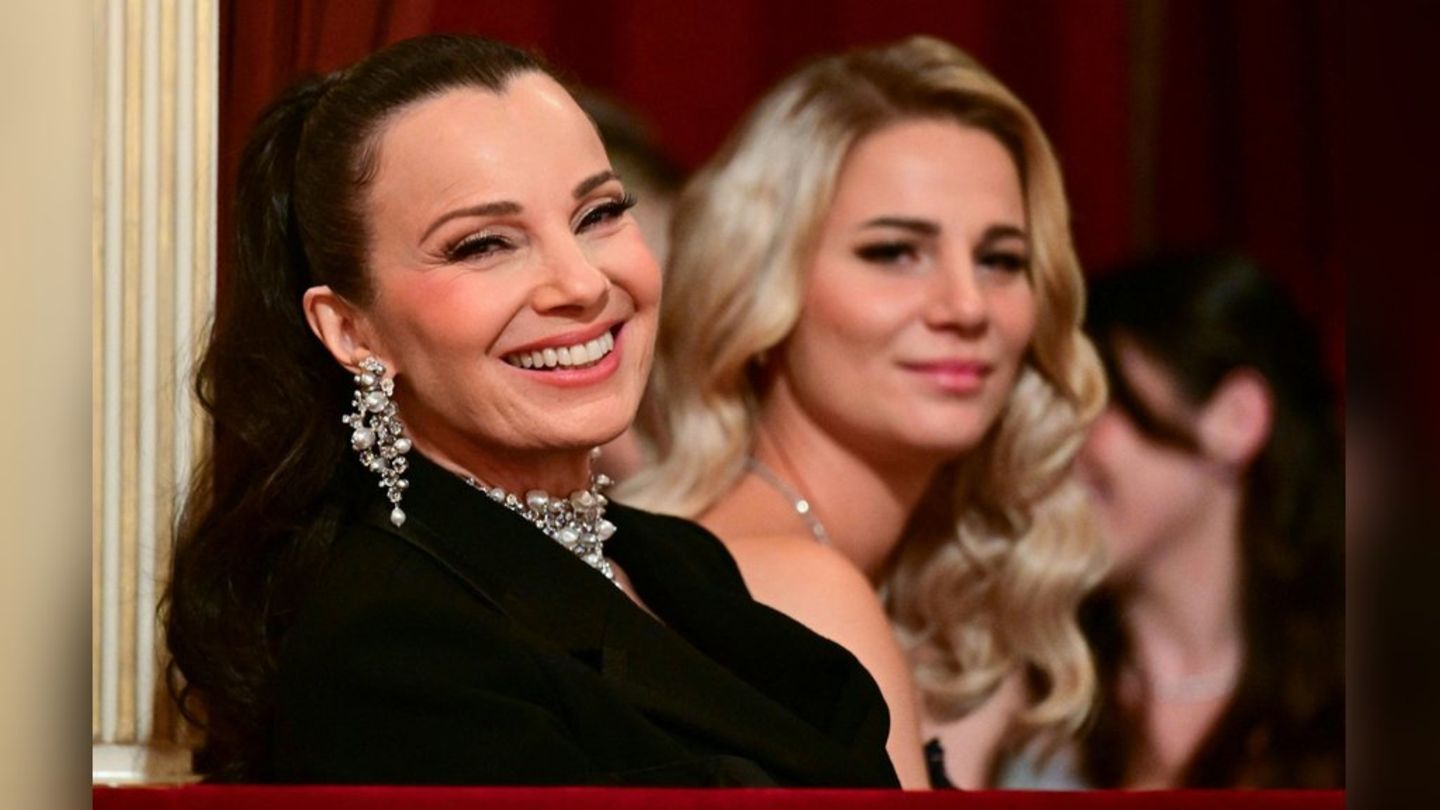 Fran Drescher genießt den Wiener Opernball.