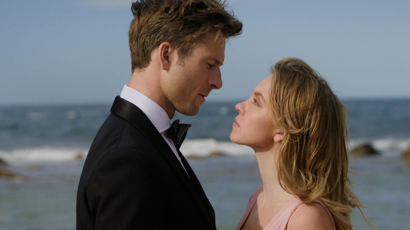 Ben (Glen Powell) und Bea (Sydney Sweeney) können sich eigentlich nicht leiden, spielen in "Wo die Lüge hinfällt" aber trotzdem sehr überzeugend ein Liebespaar.