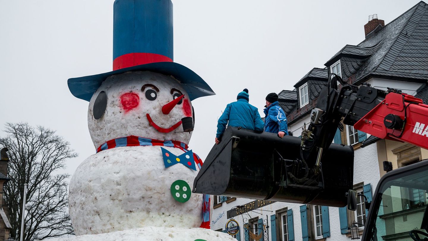 So lächelte Schneemann "Jakob" im Jahr 2023. (Archivbild) Foto: Daniel Vogl/dpa