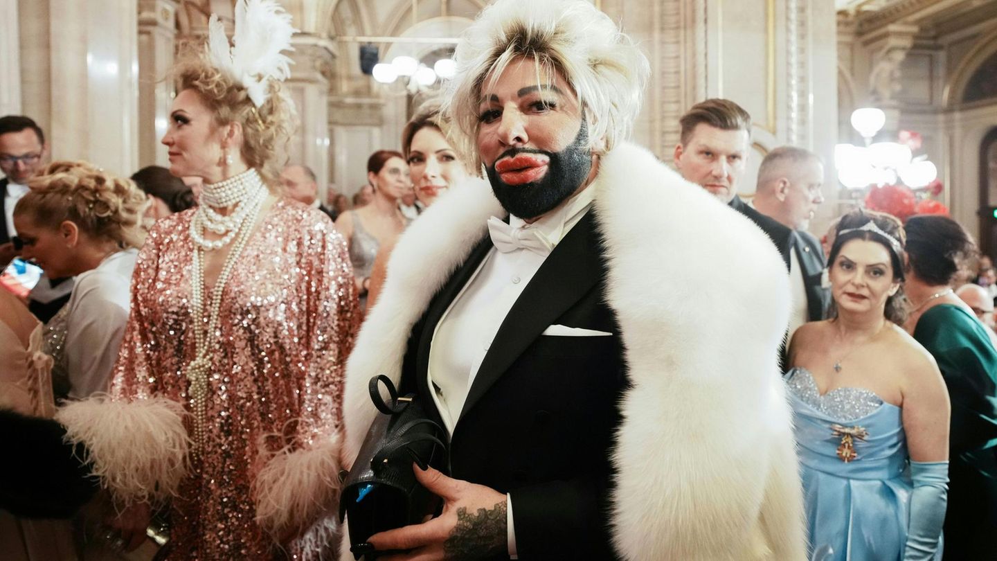 Den hier kennen Sie sicherlich: Auch Modedesigner Harald Glööckler ließ sich blicken