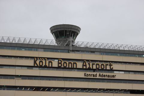 Wegen eines Vorfalls lief am Flughafen Köln/Bonn ein Polizeieinsatz. (Archivbild) Foto: Sascha Thelen/dpa