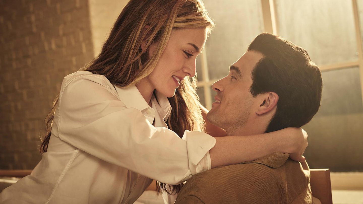 Love Story: John F. Kennedy Jr. & Carolyn Bessette