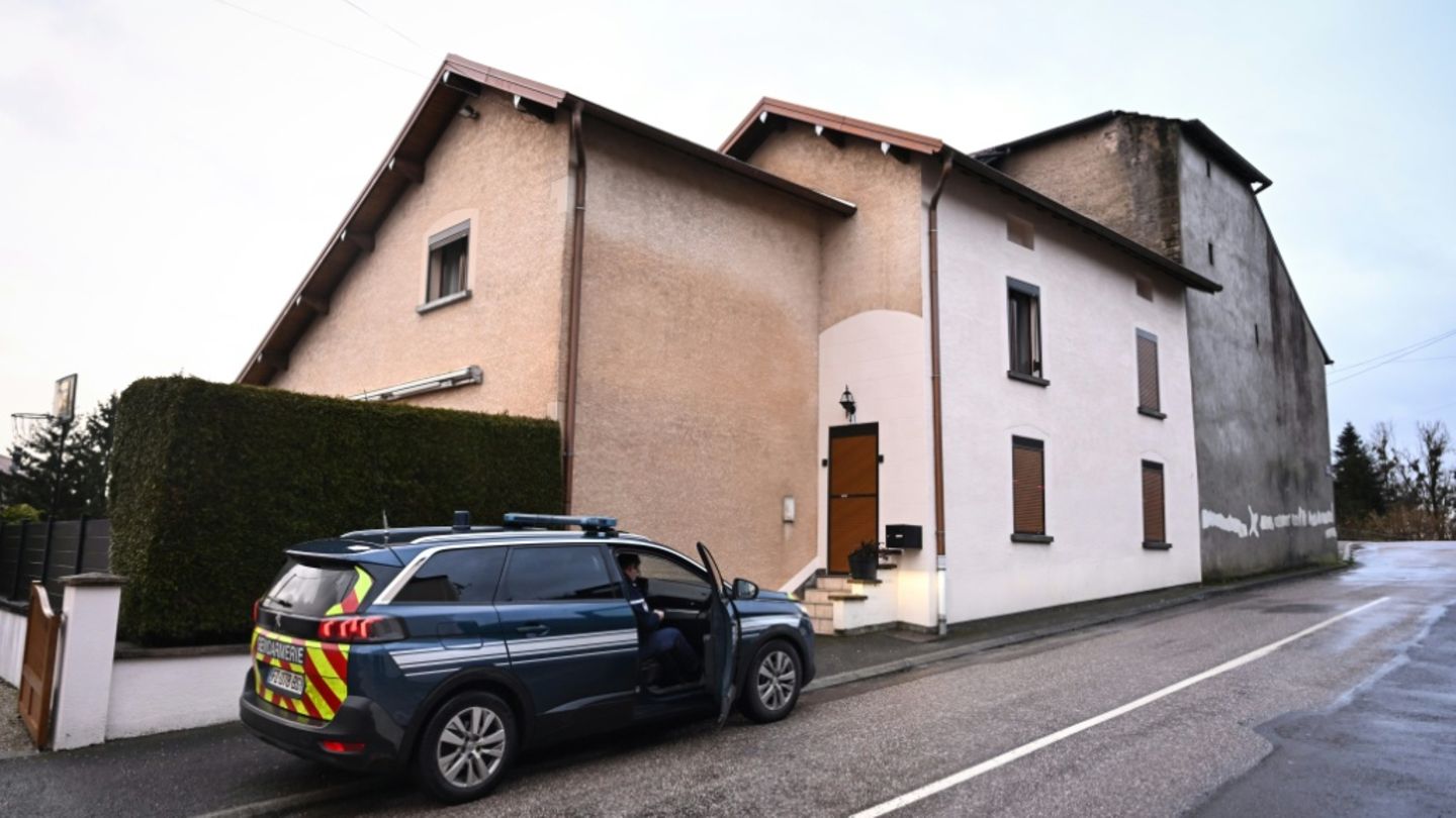 Haus mit gefundenen Baby-Leichen in Aillevillers-et-Lyaumont